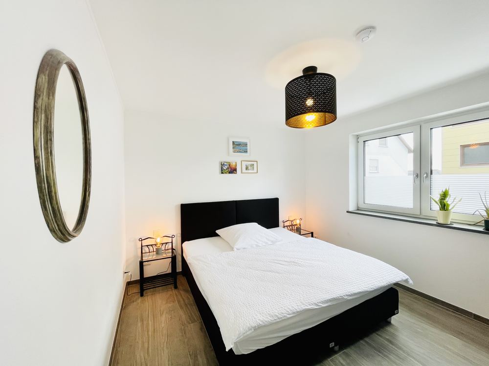 Schlafzimmer 1